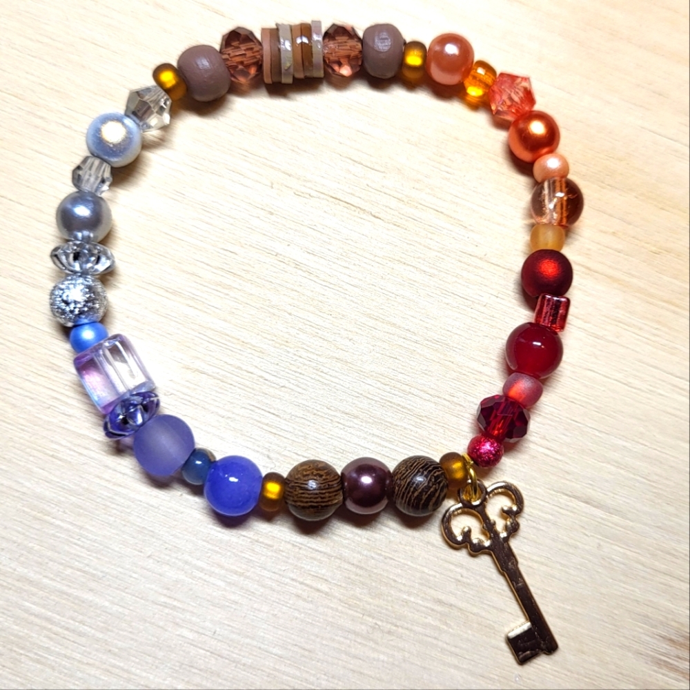 Taylor Swift Friendship Bracelet- 4 Locks And A Door, Size 6.5"